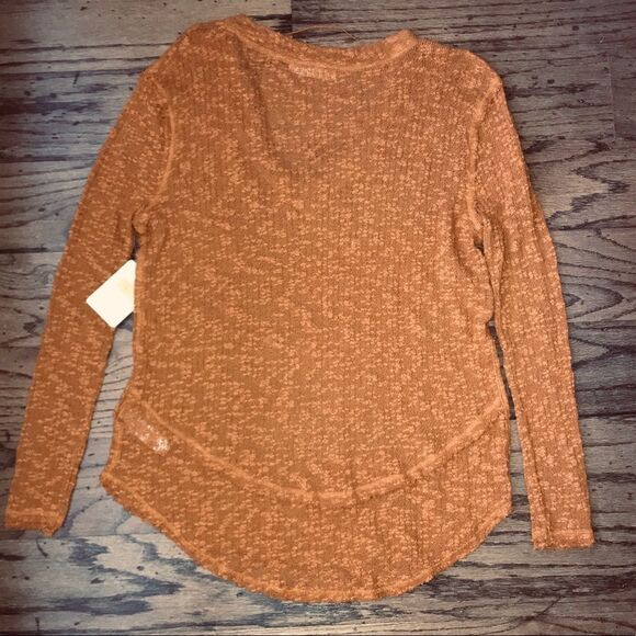 Free People NWT - Oversized Boho Orange Sweater - Picture 8 of 8